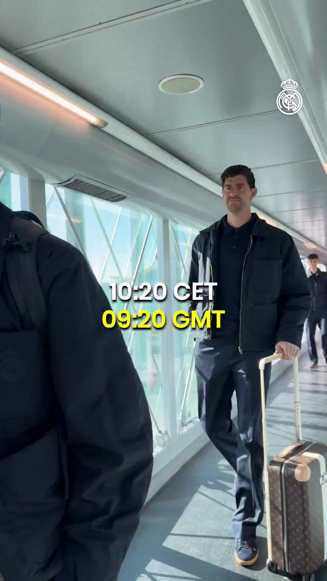 皇马官推晒曼市第一天：出发→抵达→赛前发布会→赛前训练