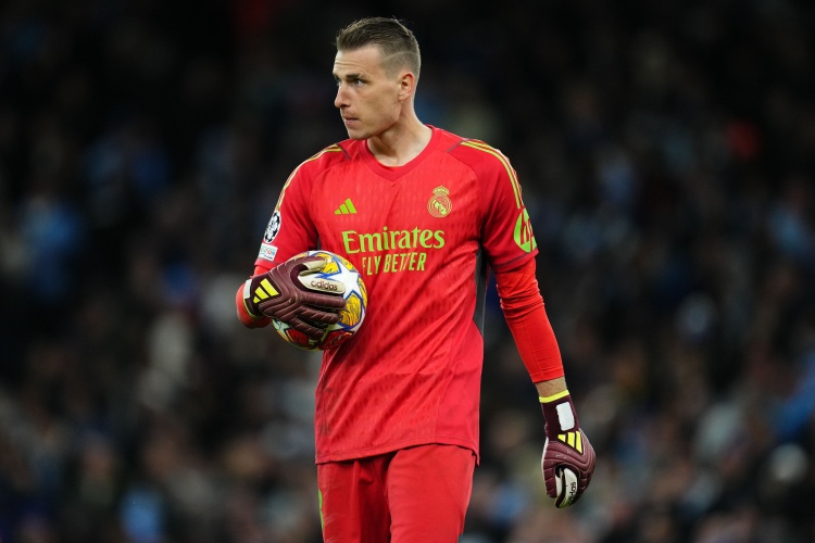 卢宁：库尔图瓦受伤令人遗憾，我会一如既往为每场比赛做好准备