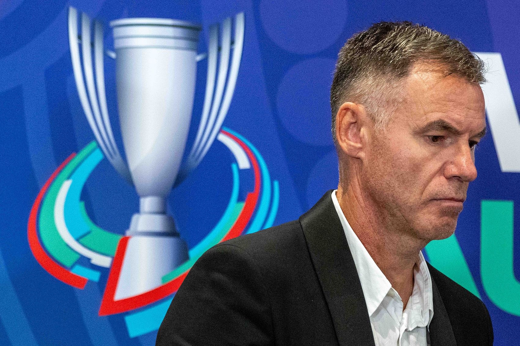 津媒：圈子里对米利西奇的评价大致分为两派，其去留充满悬念