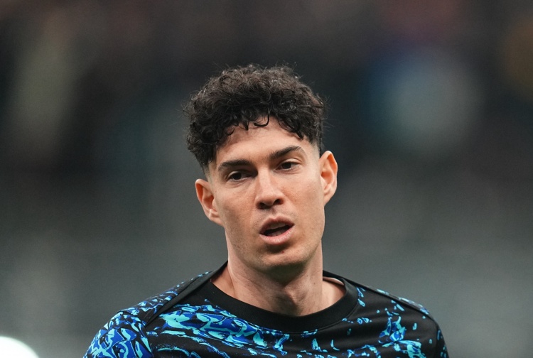 记者：国米并没有打算出售巴斯托尼，球员也希望留队