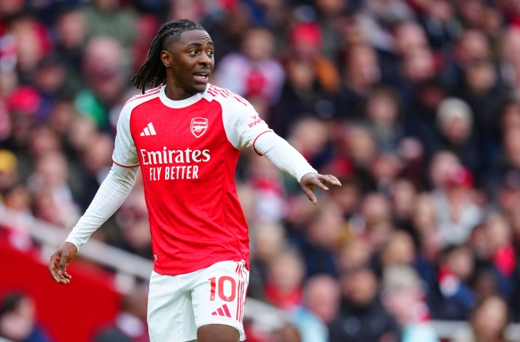 单赛季4线进球，埃泽成2012-13赛季来首位做到的阿森纳英国球员