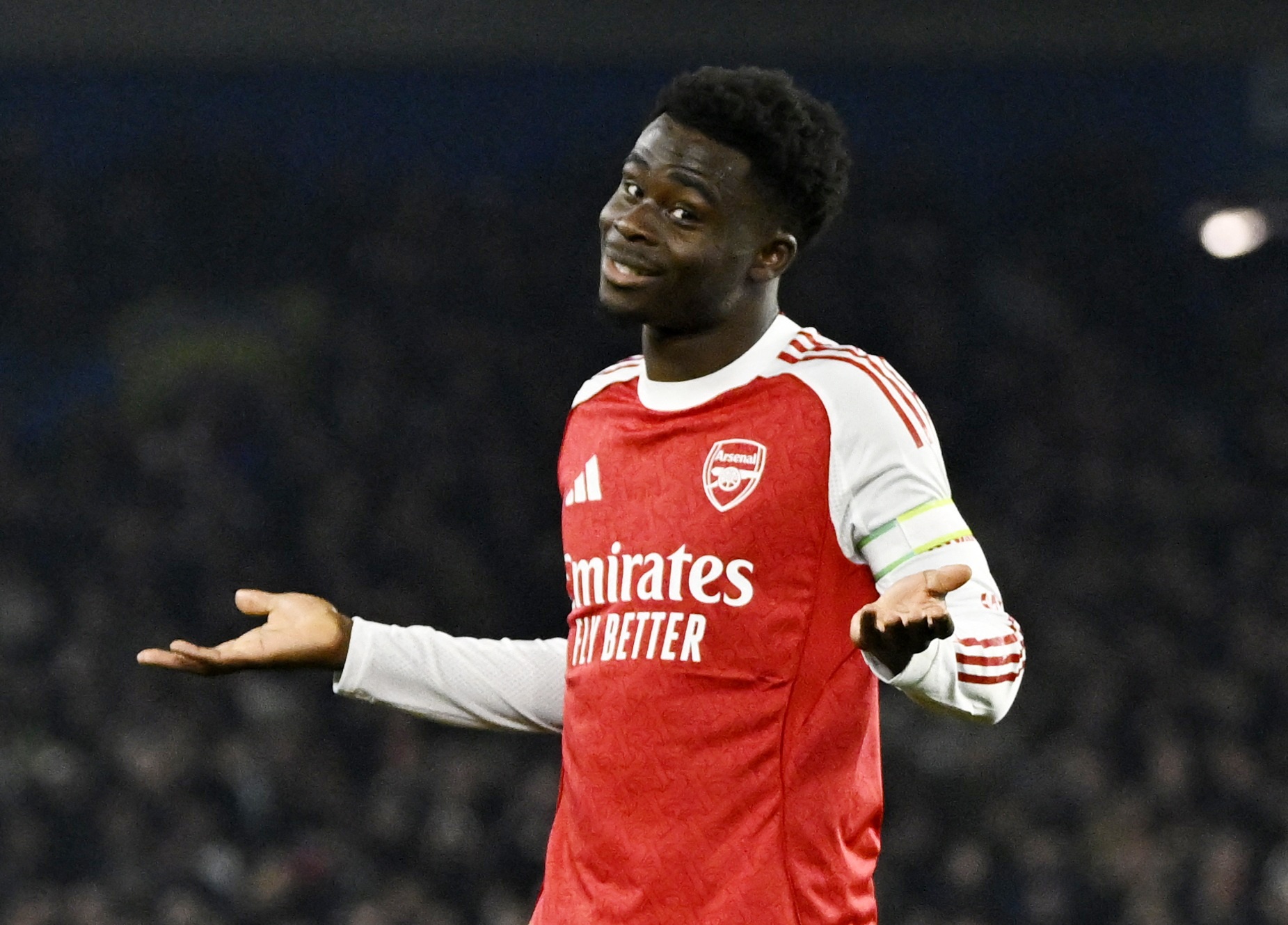 单场欧冠淘汰赛5射门+5关键传球，萨卡是自03/04赛季阿森纳首人