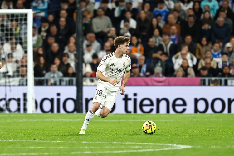 阿斯：皇马计划出售21岁中场帕拉西奥斯，俱乐部将保留50%所有权