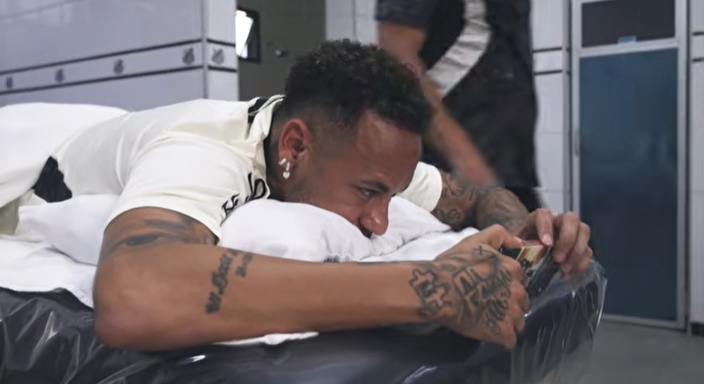 得知无缘巴西队名单，内马尔：嘿，安切洛蒂，那我呢？        </div>
        <div class=