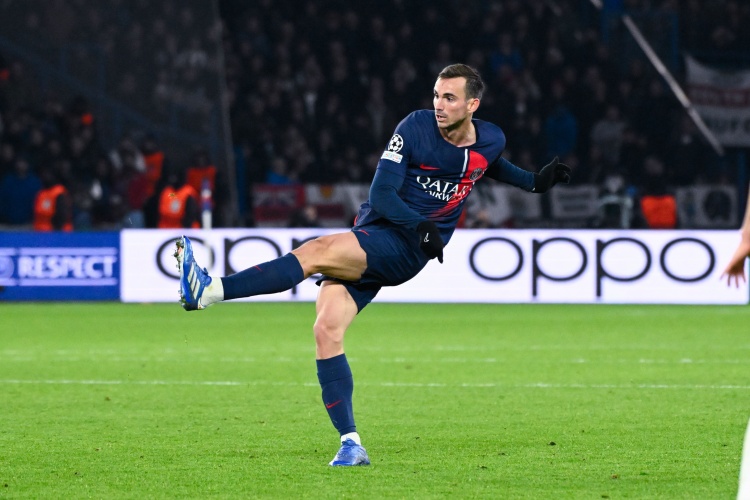 记者：法比安预计国际比赛日之后恢复合练，将很快回归巴黎名单