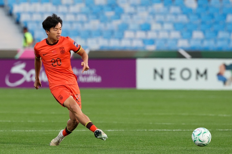 官方：国足补招李扬、李镇全，塞尔吉尼奥、魏震因伤未随队出征