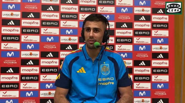 罗德里：非常钦佩维尼修斯，他们想我们对立，决定金球的是其他人