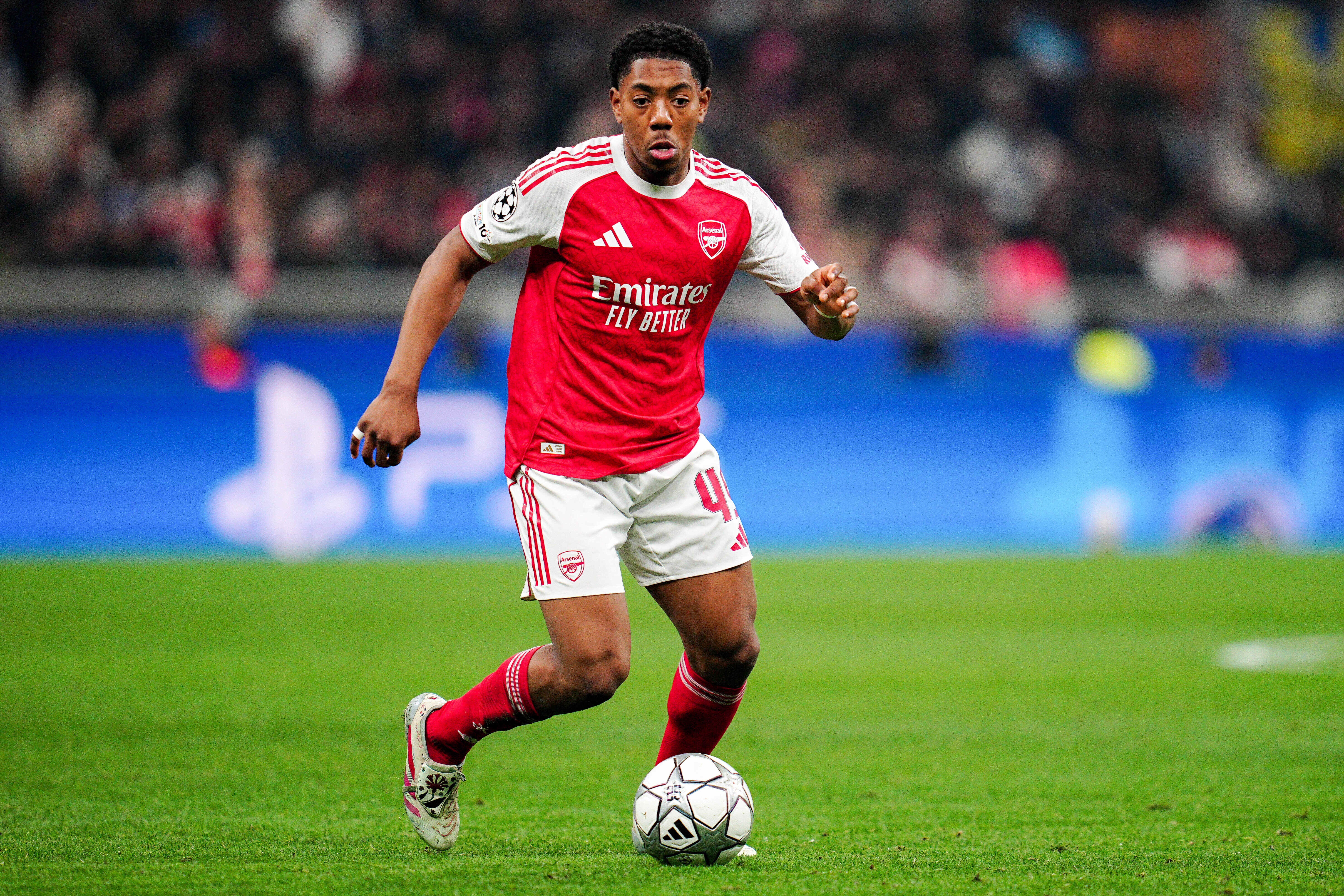 记者：斯凯利主动联系曼联进行了谈判，球员想获得更多出场时间