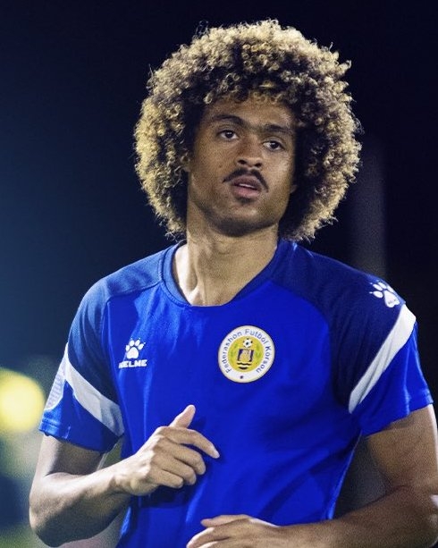 队友变对手！国足vs库拉索陈达毅替补，曾想归化入国足踢世界杯