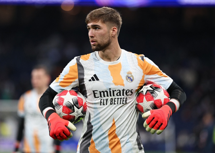 弗兰·冈萨雷斯：库尔图瓦总是帮我纠正错误 我需要提高脚下技术