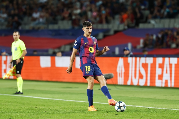 赫拉德·马丁:来巴萨前没怎么踢过中卫,我正在以良好的方式应对