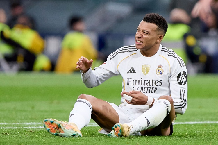 每体谈误诊风波：姆巴佩团队经常先泄密再否认，考验皇马应对能力