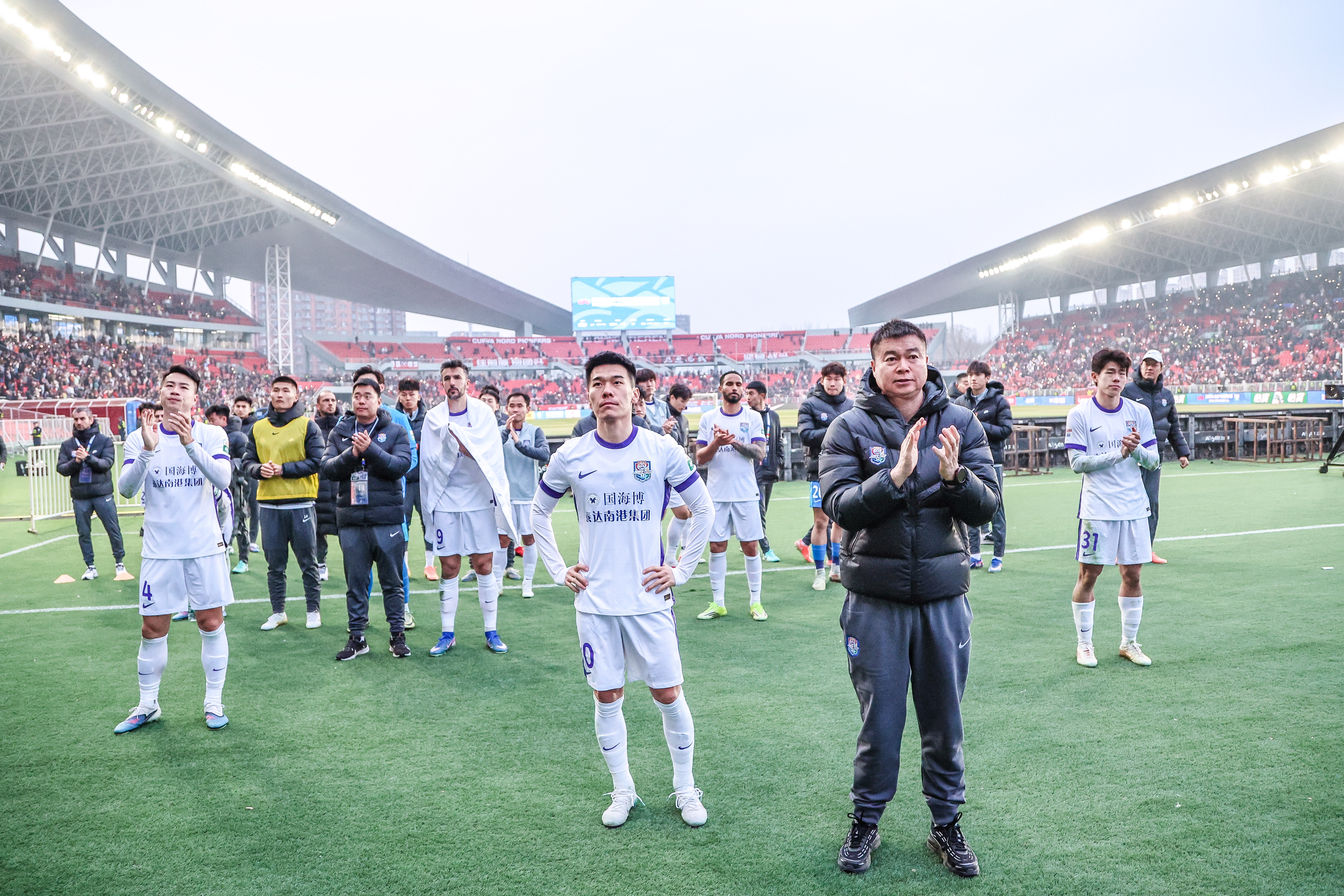 足球报:津门虎内外压力持续叠加,全队陷入前所未有的生存危机