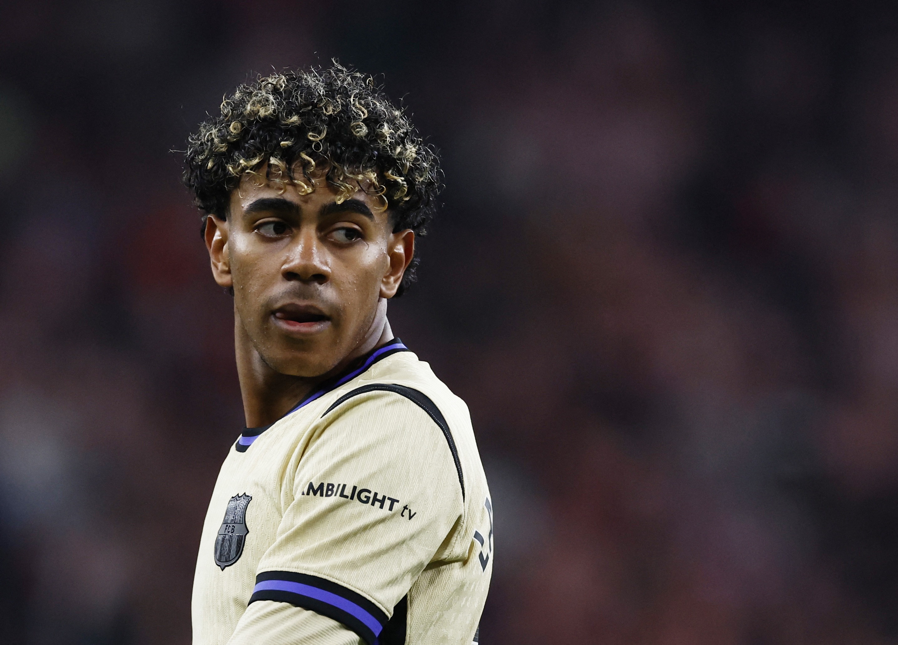 每体:西班牙将慎用亚马尔,他们也不希望球员在世界杯前受伤