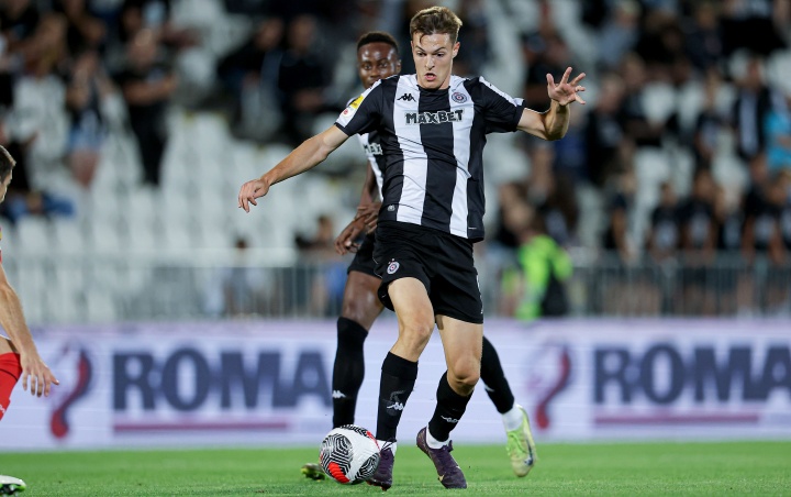 记者：安德烈·科斯蒂奇转会费350万欧+450万欧奖金+二转分成