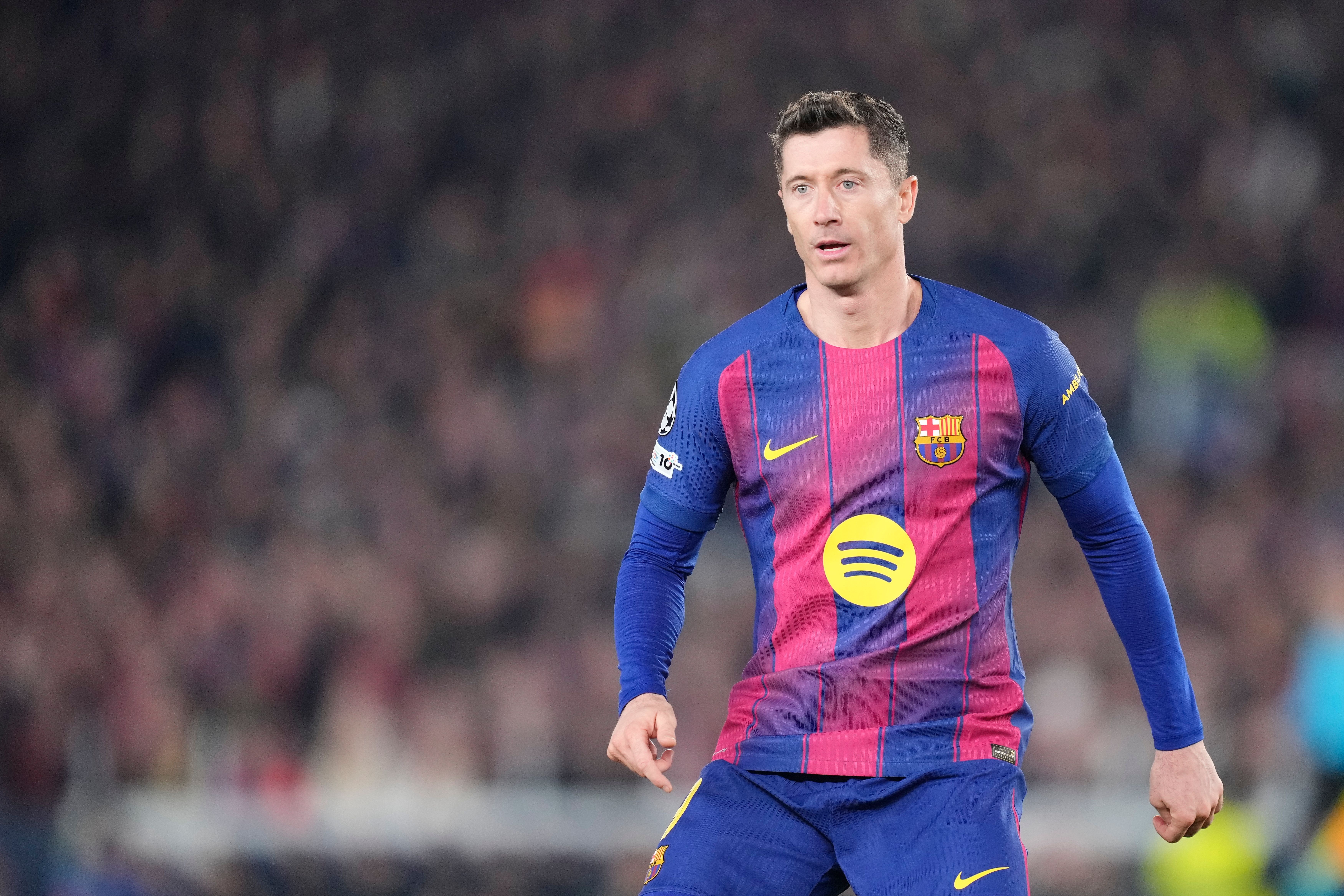 记者：巴萨将向莱万提供大幅度降薪的续约，头号目标是引进小蜘蛛