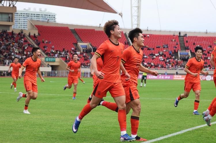 10人大轮换！U19国足仅郭五岳继续首发，苗润东、杨铭锐均替补