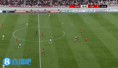 不讲理！杜月徵不停球凌空抽出精彩落叶球，对方门将直接看傻了