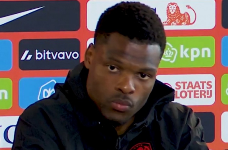 邓弗里斯：去世界杯是为了赢球，不会去想之后会不会和特朗普合影