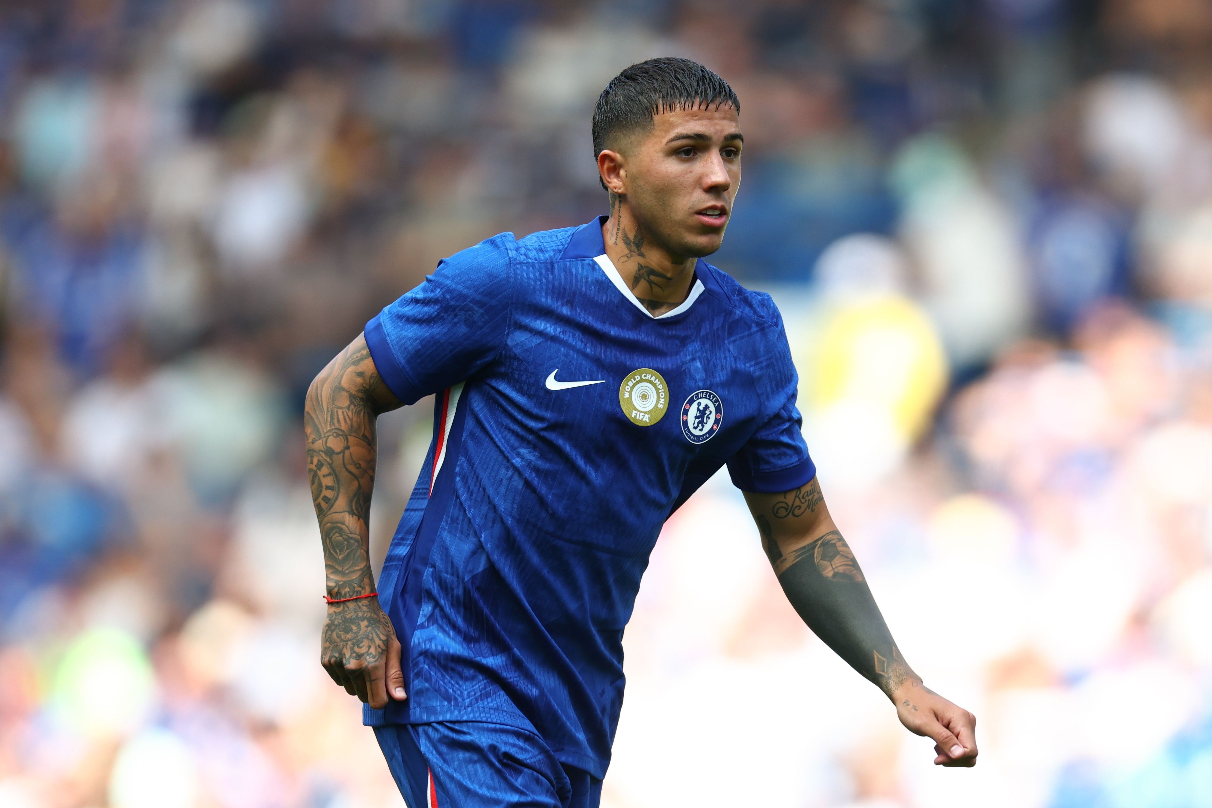 记者：恩佐比罗德里更接近加盟皇马，弗洛伦蒂诺不想签后者