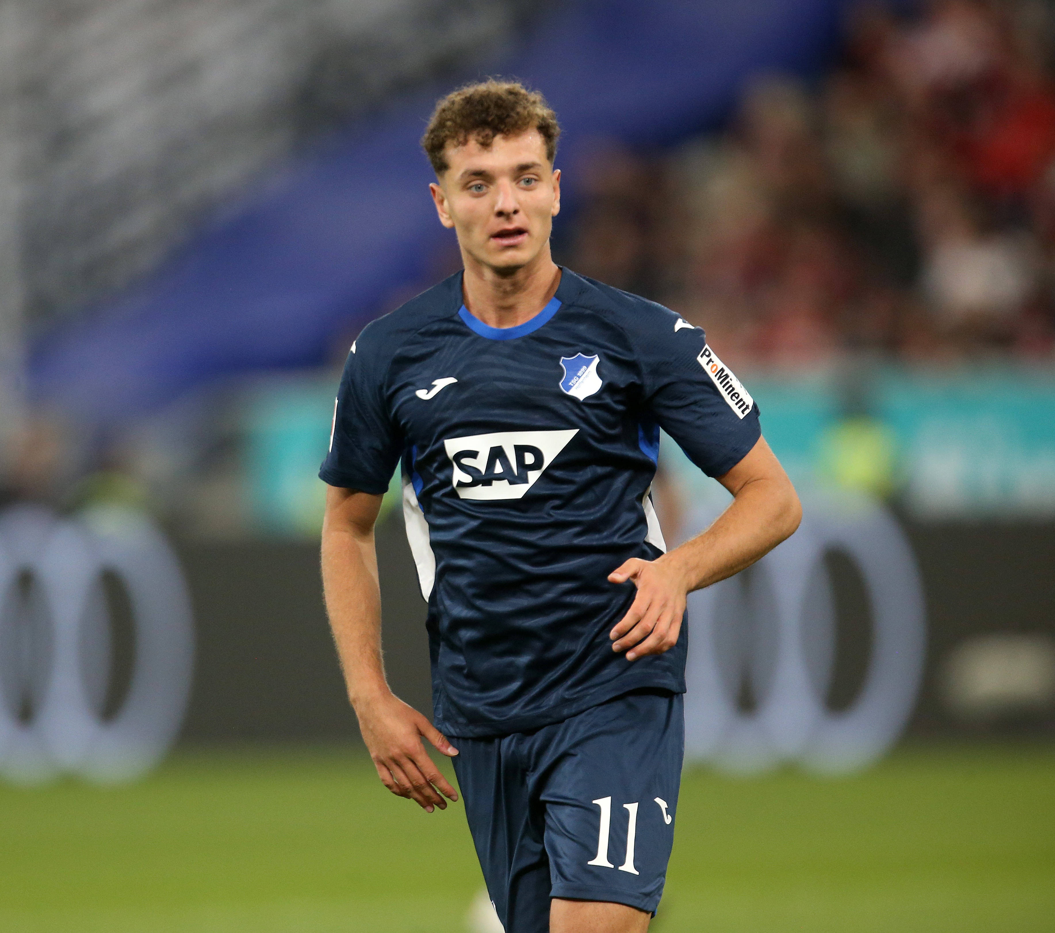 每体：阿斯拉尼本赛季表现出色，巴萨已对该球员正式询价