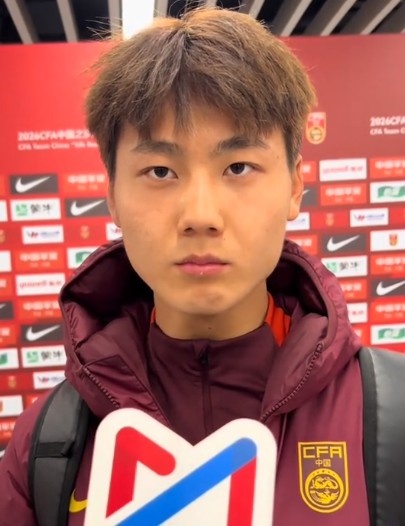 毛伟杰:自己踢多个位置挺好的,在把握机会上还需要更大提升