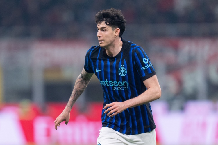 每体:巴斯托尼红牌致意大利出局,糟糕状态恐引巴萨重新评估